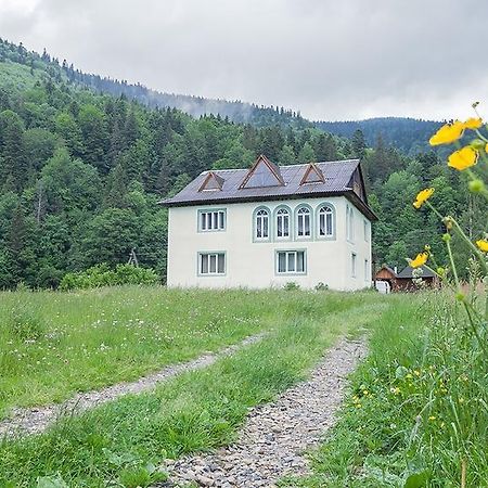 Отель Schedryk Микуличин Экстерьер фото