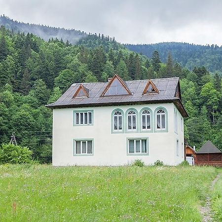 Отель Schedryk Микуличин Экстерьер фото